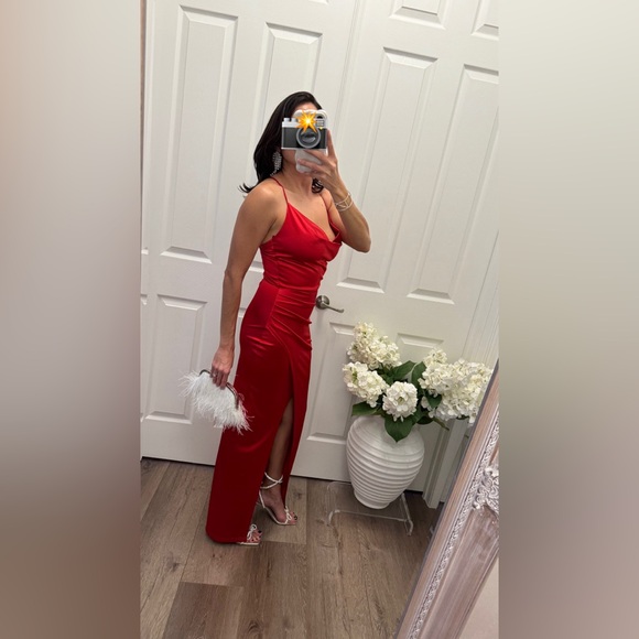 Windsor Chelsea Satin High Slit Formal Dress Small - Picture 10 of 11